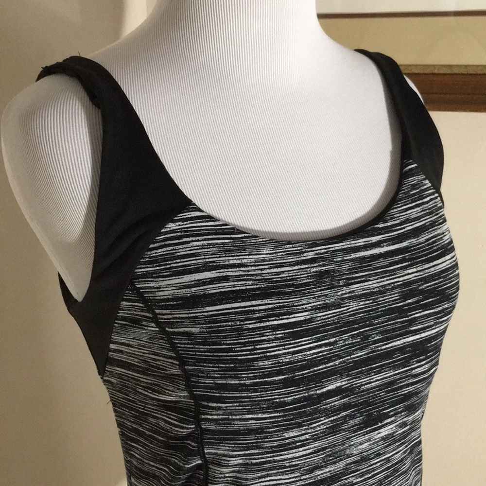 VSX Sport by Victoria's Secret Athletic tank - Picture 2 of 7
